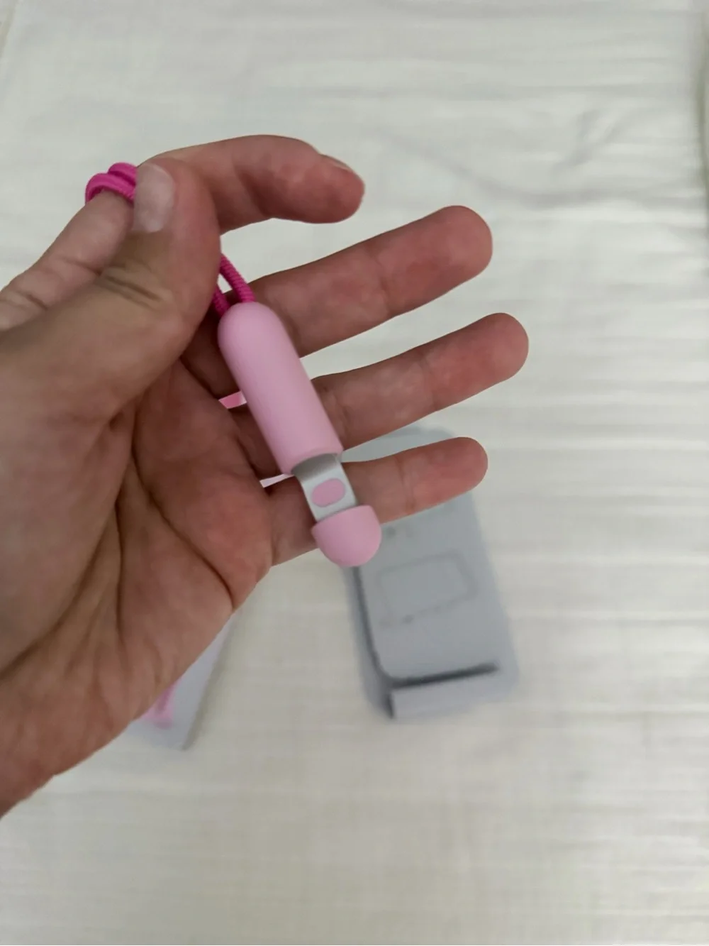 iPhone 17 Pro Max Pink Kickstand Case with Lanyard Good condition, used it twice
